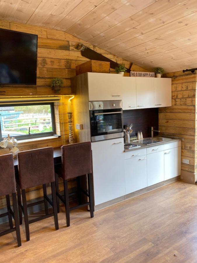 Willow Court Farm Studio East & Petting Farm, 8 Mins To Legoland & Windsor, 15 Mins To Lapland Uk Ngoại thất bức ảnh