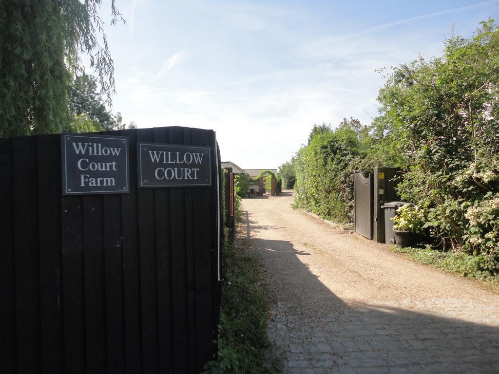 Willow Court Farm Studio East & Petting Farm, 8 Mins To Legoland & Windsor, 15 Mins To Lapland Uk Ngoại thất bức ảnh